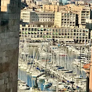 Luxe Calme Et Volupté Avec Vue Panoramique Sur Le Vieux Port Marseille